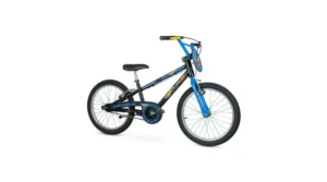Imagem de bicicleta infantil azul com aro 20, quadro preto e detalhes coloridos, com guidão alto e selim, vista lateral em fundo branco.